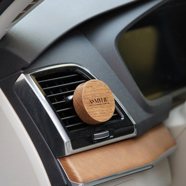 Automobilinio kvapo laikiklis su kvapo papildymu „AŠ MYLIU SAVE“