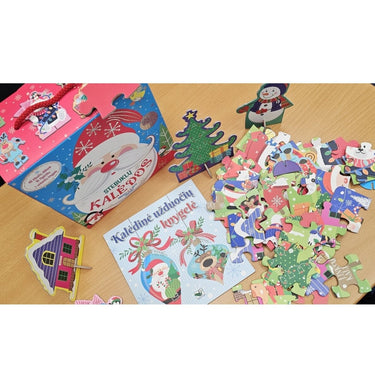 Stebuklų Kalėdos. Rinkinys 4-5 metų vaikams. Dėlionė, 10 figurėlių, užduočių knygelė.